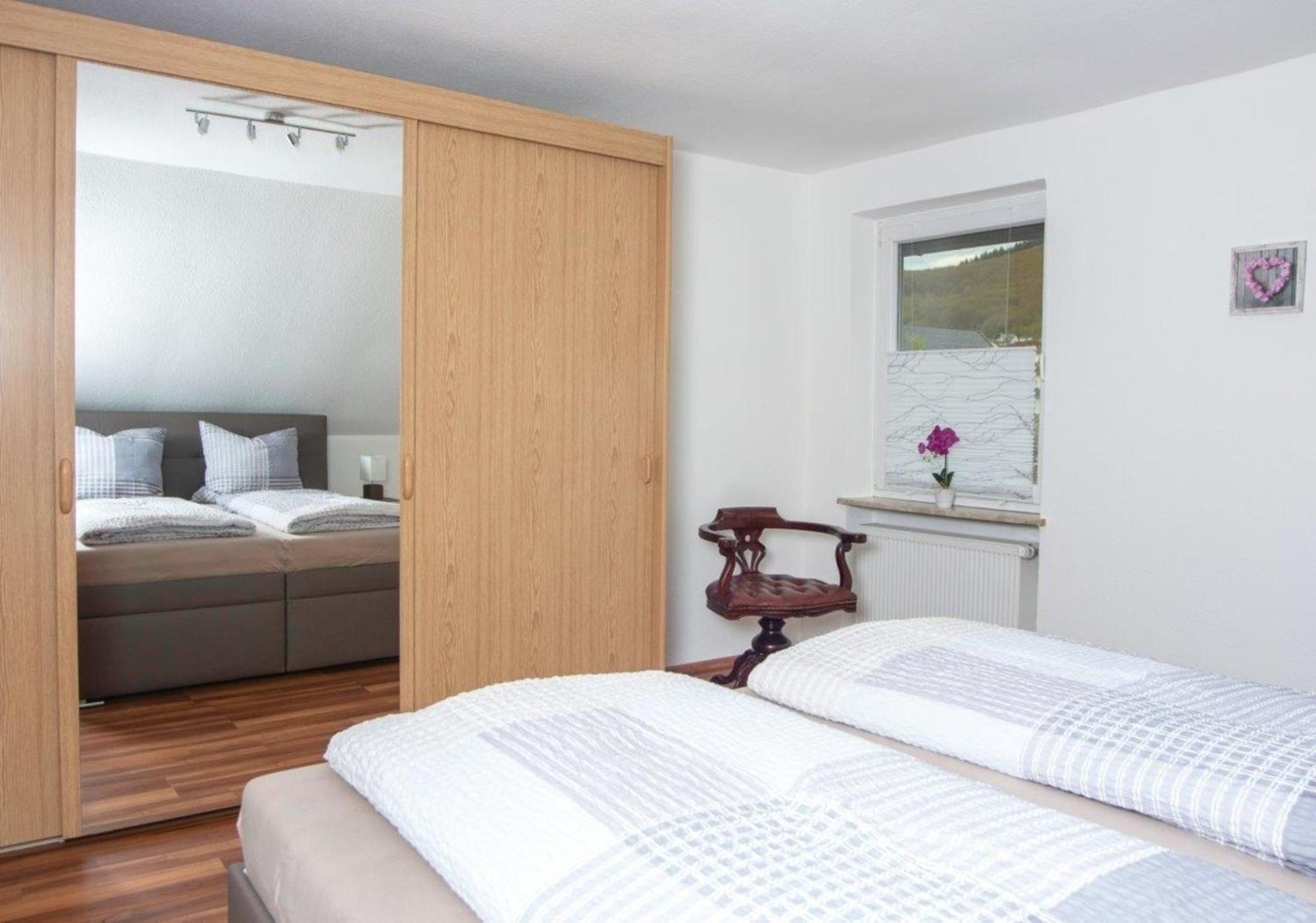 Ferienwohnung Grauschiefer Irsch ภายนอก รูปภาพ